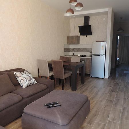 Tamara Apartment Takaishvili 3 Batumi Exterior foto
